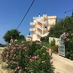 Lumra Appartement Lukovë