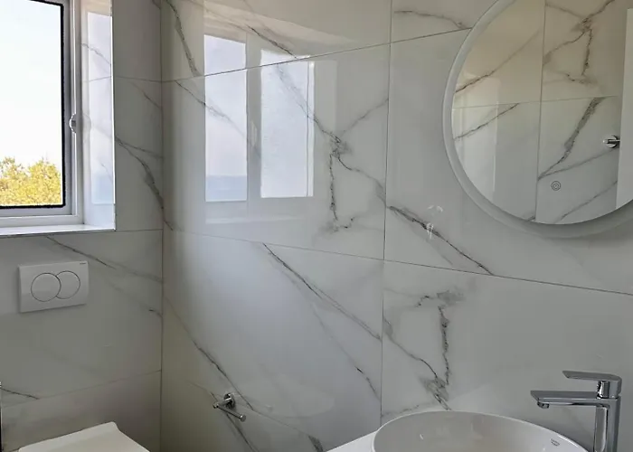 公寓 Lumra Lukovë